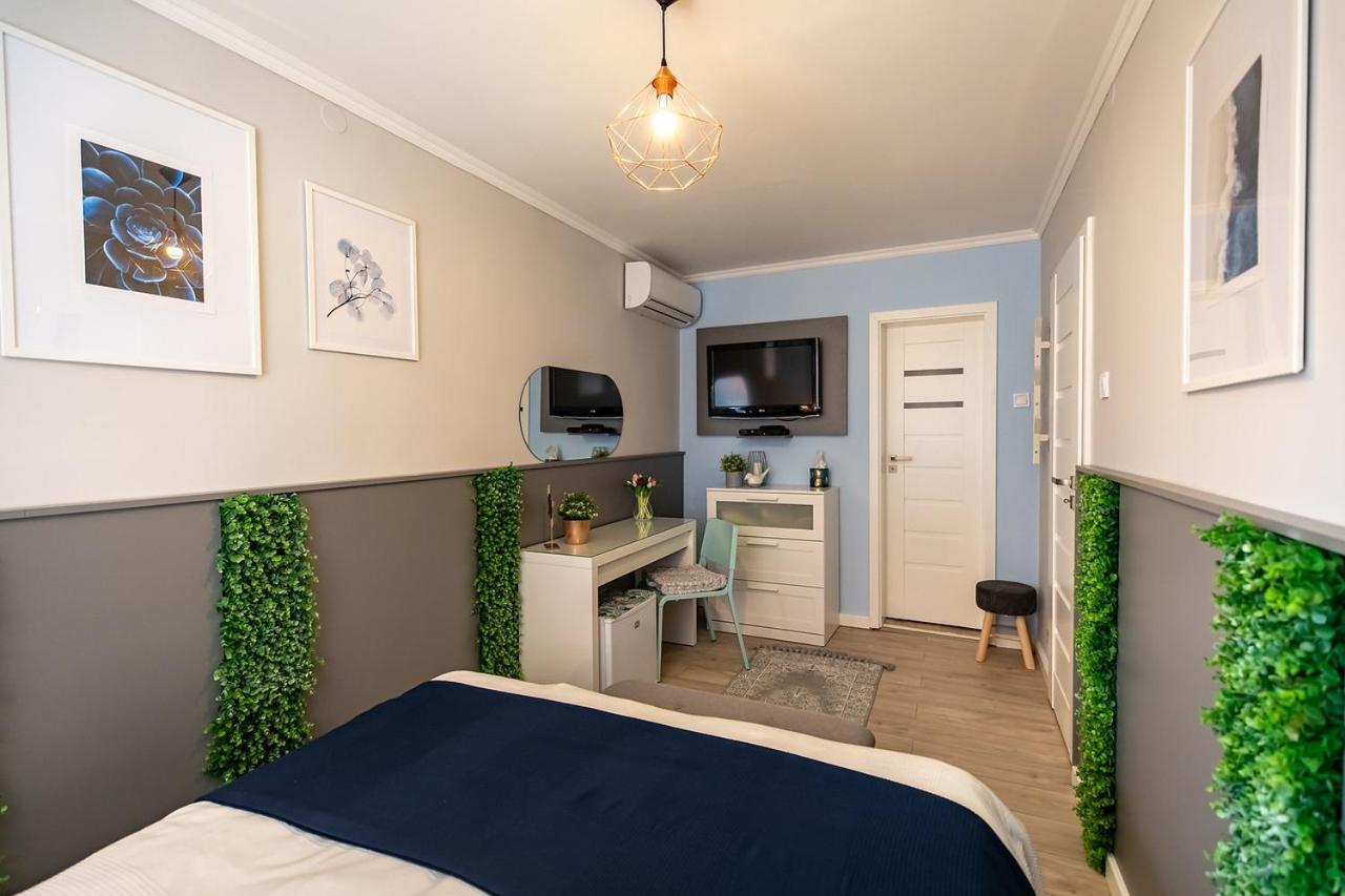 Lilla Vendeghaz Hotel Miskolc Buitenkant foto