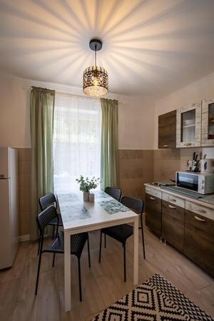 Lilla Vendeghaz Hotel Miskolc Buitenkant foto